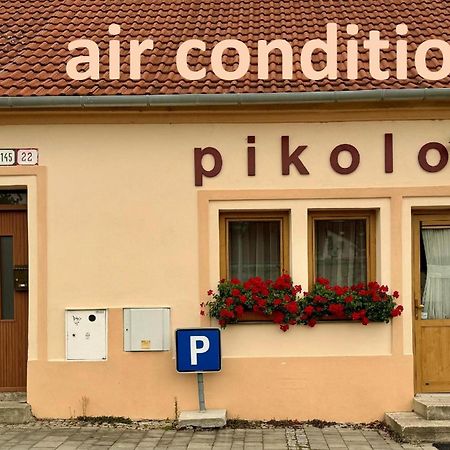 Pikolo - Izby Na Prenajom Hotel Nové Mesto nad Váhom Exterior foto