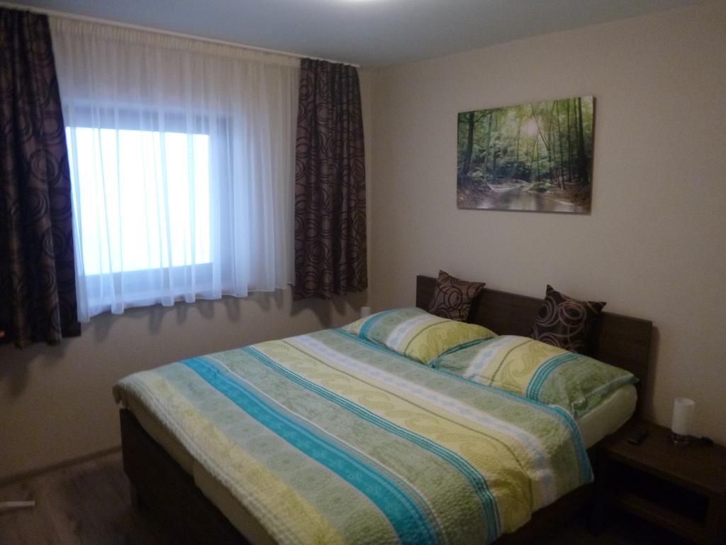 Pikolo - Izby Na Prenajom Hotel Nové Mesto nad Váhom Exterior foto