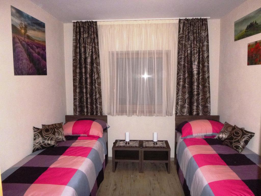Pikolo - Izby Na Prenajom Hotel Nové Mesto nad Váhom Exterior foto